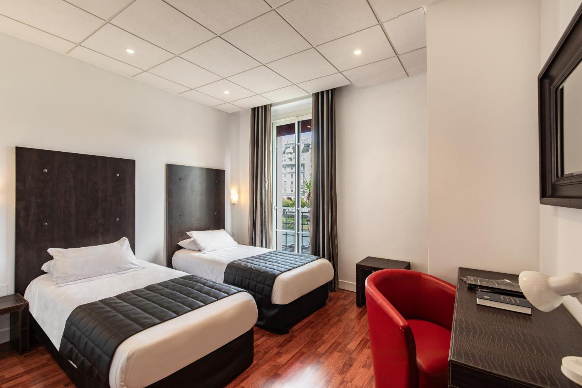 Hotel Jeanne D'Arc Lourdes Eksteriør billede